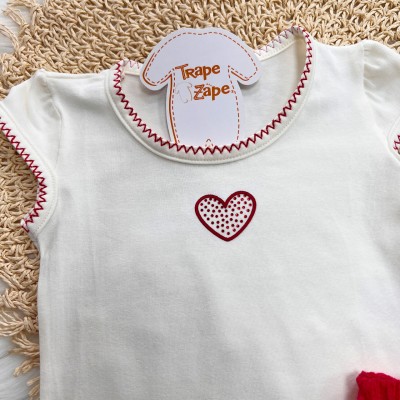 Conj. Blusa Coração com Strass e Short Saia Anarruga - Off White e Vermelho